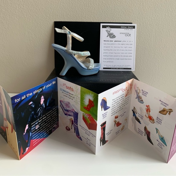 Glitter Glam 2002 - Just the Right Shoe - Picture 4 of 9